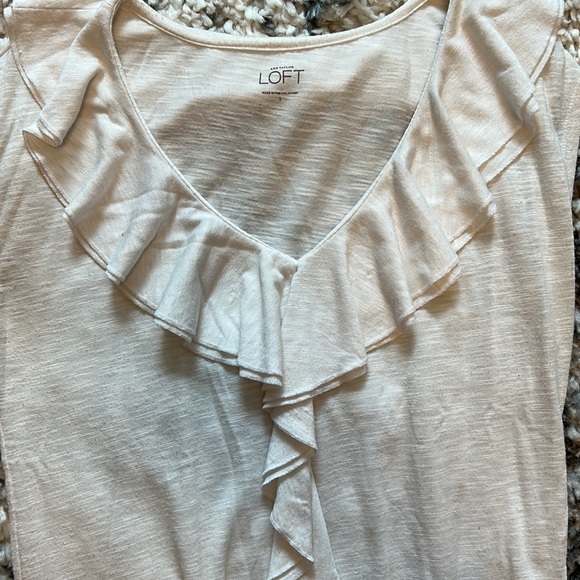 Loft white cap sleeve shirt with ruffle. Size small - Picture 3 of 4